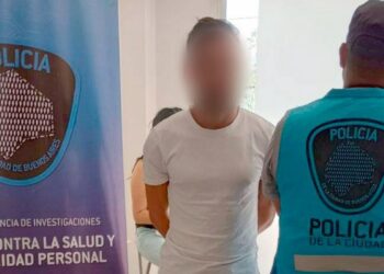Detienen en Floresta a falso médico y clausuran su centro de estética