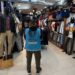 Incautación millonaria de zapatillas y prendas truchas en Once y Mataderos