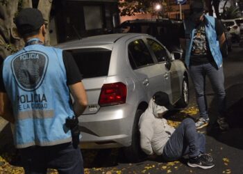 Atrapan a los colombianos abrepuertas: utilizaba un dispositivo para copiar llaves