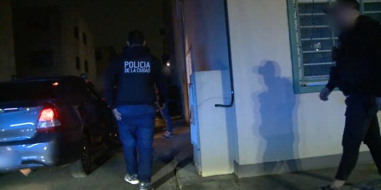 La Policía de la Ciudad recuperó un auto robado una hora antes en Moreno