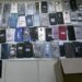 Clausuran local de telefonía móvil: incautan 59 celulares, varios de ellos denunciados por robo, en una inspección realizada en Caballito