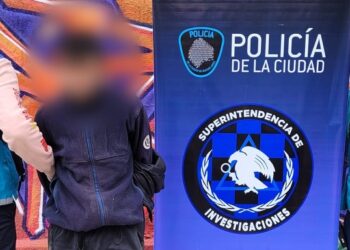 Un ladrón detenido en Palermo por arrebato de un celular