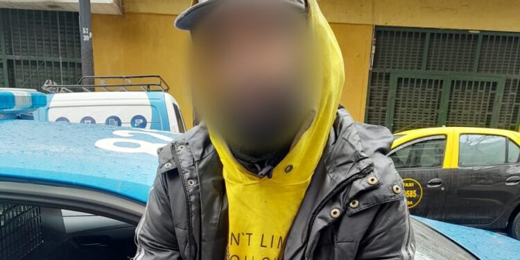 Cayó un ladrón de bronce en Palermo
