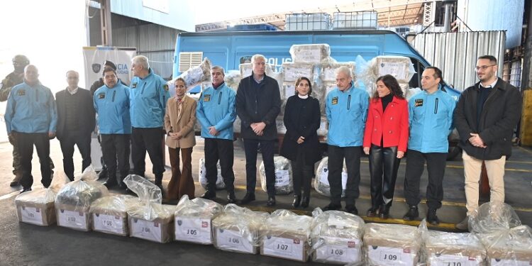 «Haremos frente a los narcos», afirmó Coria tras destruir más de 300 kilos de droga