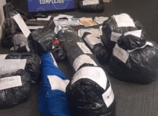 Desbaratan una familia dedicada a la producción y venta de ropa con marcas falsificadas