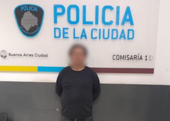 Detienen un robabronces y recuperan placas de la Legislatura porteña
