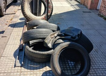 Incautan 350 llantas ilegalmente puestas a la venta en Villa Riachuelo