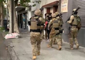 Desbaratan una red de estafadores gitanos que compraban autos con créditos de terceros