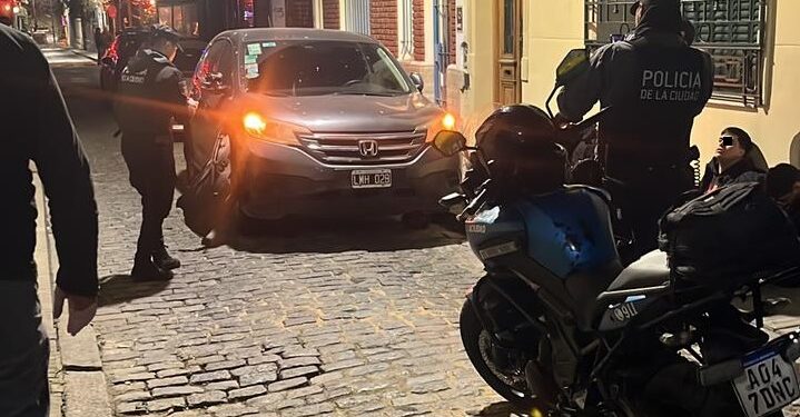 Robo y persecución de cuatro delincuentes en Pasaje Santa Rosa 4975