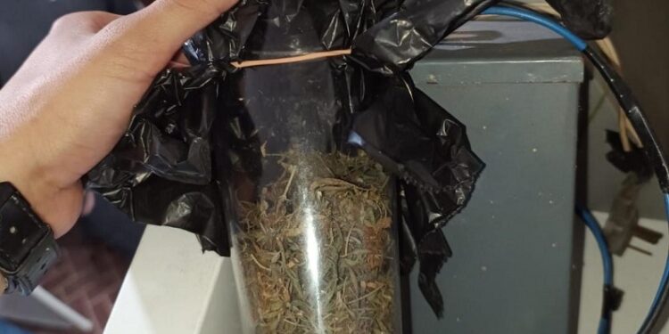 Allanan y detienen a una pareja en Palermo dedicada a la comercialización de estupefacientes