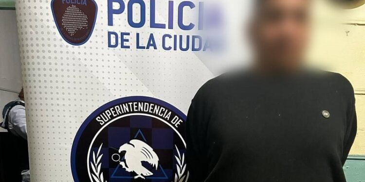 Caen los narcotraficantes del conventillo de La Boca: tenían antecedentes y vendían droga al lado de un Centro de Primera Infancia