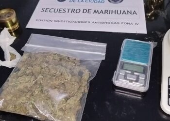 Vendían drogas con un bebé en la calle: cinco detenidos