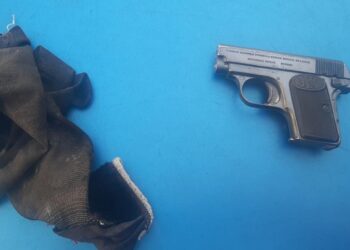 Atrapan a ladrón armado y con antecedentes tras persecución en el barrio de Liniers