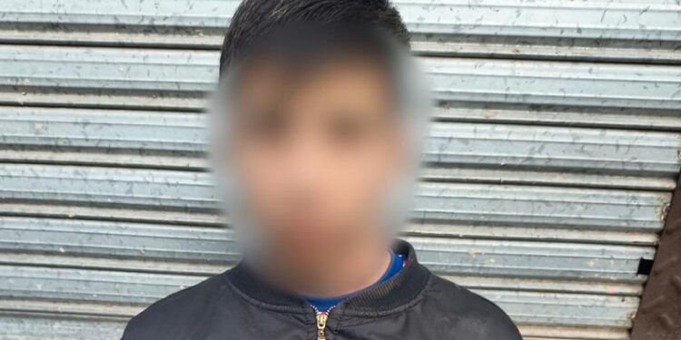 Dos menores fueron detenidos con una moto robada y soltados en el lugar