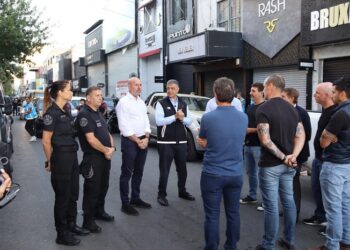 Megaoperativo en Flores: desalojaron más de 5.000 manteros de la calle Avellaneda