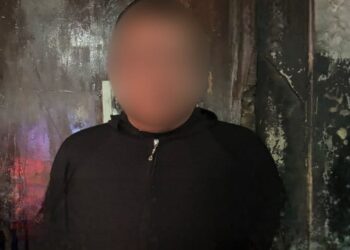 Expulsan del país a una mujer trans peruana condenada por venta de drogas en Constitución