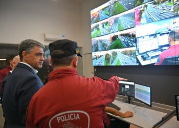 Con un nuevo sistema de rastreo de la Policía de la Ciudad, cayeron tres bandas que robaban camionetas y mercaderías