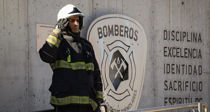 Homenaje de la Ciudad a los bomberos caídos en el cumplimiento del deber