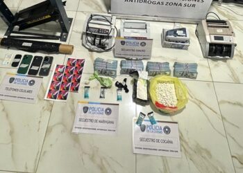 Dos detenidos y el secuestro de cocaína y tusi tras allanamientos en Lugano y Barrio 31