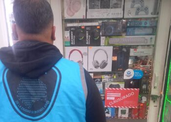 Más de 300 celulares fueron secuestrados durante inspecciones en Once