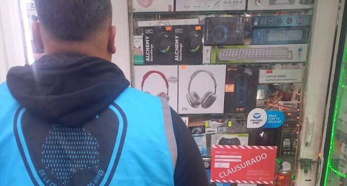Más de 300 celulares fueron secuestrados durante inspecciones en Once