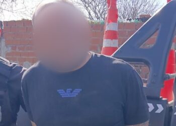 La Policía de la Ciudad detuvo a dos roba ruedas tras una persecución que terminó en Lomas de Zamora