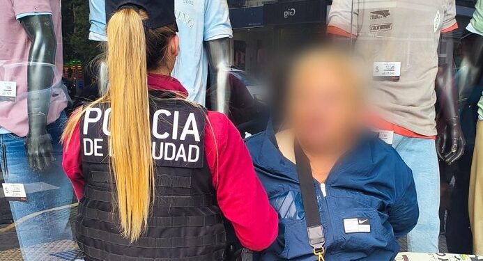 La Policía de la Ciudad detuvo a dos mecheros en Floresta que fueron descubiertos por el CMU