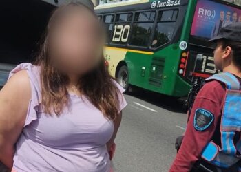 La Policía de la Ciudad detuvo en Belgrano a una pareja que circulaba en un auto robado con las patentes cambiadas