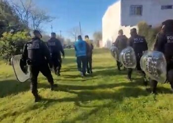 La Policía de la Ciudad detuvo a un cartero y a un encargado por una estafa millonaria
