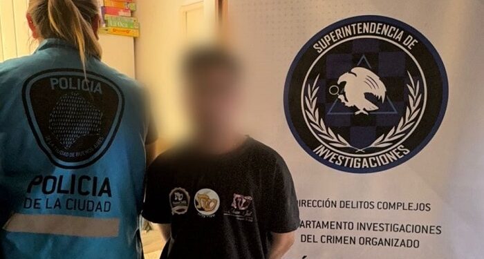 La Policía de la Ciudad investiga a un joven que usaba documentos falsos para ingresar a templos judíos