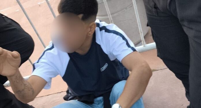 La Policía de la Ciudad detuvo a un hombre con 12 teléfonos robados en una fiesta en Costanera Norte