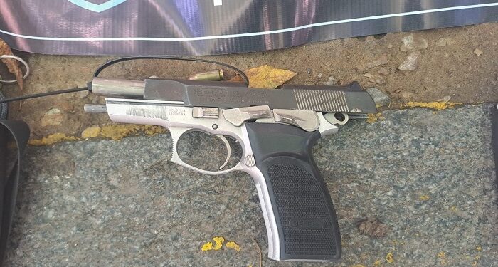 Detuvieron a dos hombres que amenazaban con armas de fuego a clientes en un bar de Monserrat