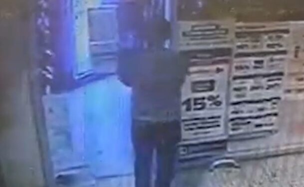 Tras una persecución, la Policía de la Ciudad detuvo en Belgrano a un delincuente que intentó robar un supermercado. Tenía 23 antecedentes