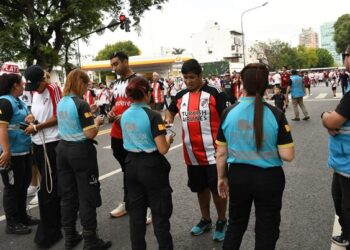 Operativo en el Superclásico: 11 detenidos, más de 550 actas labradas, 72 trapitos demorados y ataúdes secuestrados