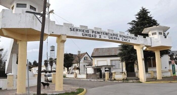 La Policía de la Ciudad desarmó a una banda que hacía extorsiones desde los penales de Sierra Chica y Merlo