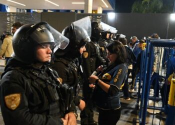 Operativo de la Ciudad Boca-Cruzeiro: 413 actas labradas, 80 a trapitos, y un brasileño “rompe billetes” demorado por provocar