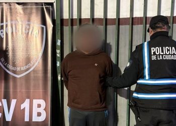 La Policía de la Ciudad detuvo a dos peruanos que trasladaban un kilo de cocaína en un taxi