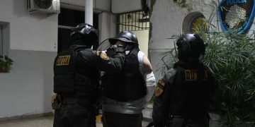 La Policía de la Ciudad detuvo a una banda de extranjeros por robar en edificios de Belgrano. Uno tenía pedido de captura internacional