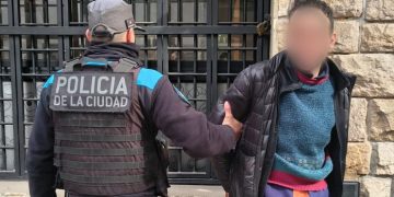 Un ladrón con 18 antecedentes fue detenido por la Policía de la Ciudad tras intentar robar una librería y dos viviendas en Colegiales